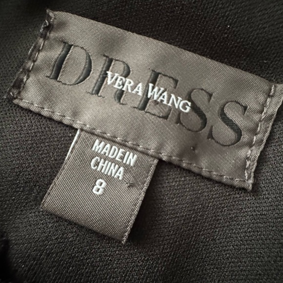 Gorgeous night gown - like new - elegant - size 8 - Picture 8 of 8